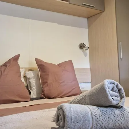 Mobil Home Familial Linge Inclus Piscines Et Lac Europa Park Rulantica *