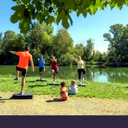 مكان تخييم Mobil Home Familial Linge Inclus Piscines Et Lac Europa Park Rulantica *